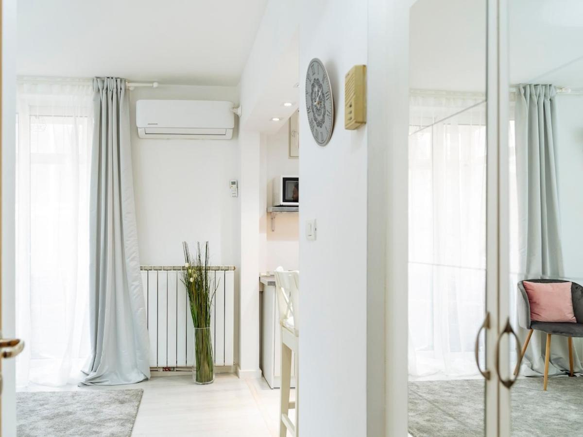 Apartament Old Town Bright By Bca Bucureşti